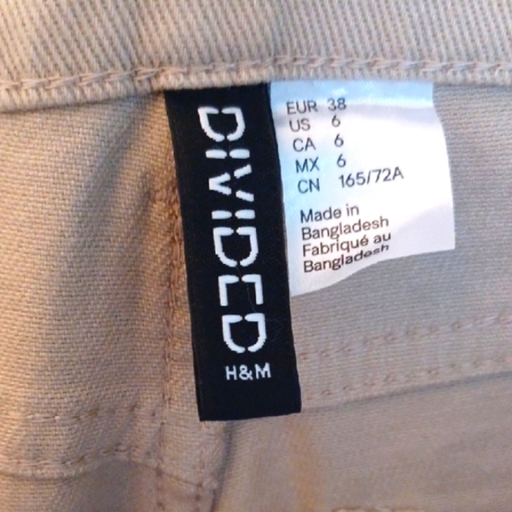 H&M Divided Tan Straight Leg Jeans, Size 6 - Picture 7 of 8